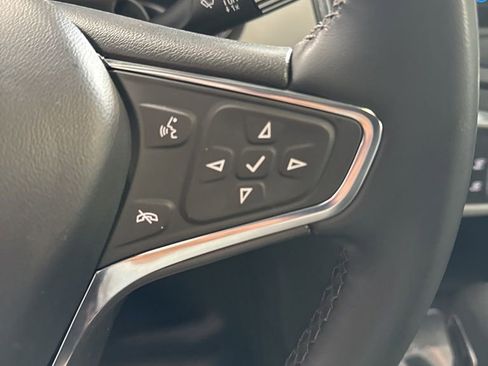 Used 2024 Chevrolet Equinox LT image 40