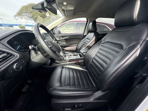 Used 2022 Ford Edge SEL image 13