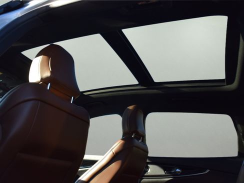 Used 2023 Lincoln Nautilus Reserve w/ Equipment Group 201A image 8