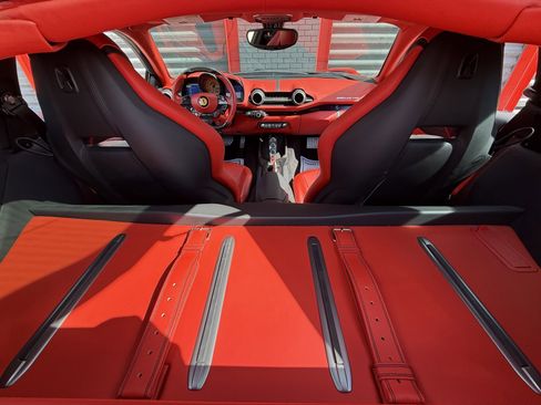 Used 2019 Ferrari 812 Superfast image 27