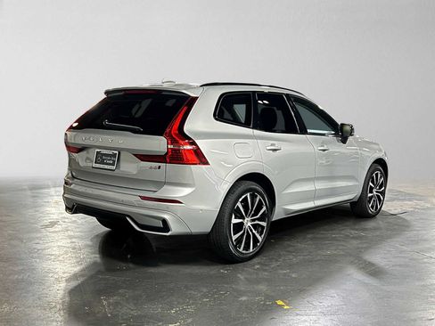 Used 2023 Volvo XC60 B5 Ultimate AWD/4WD image 3