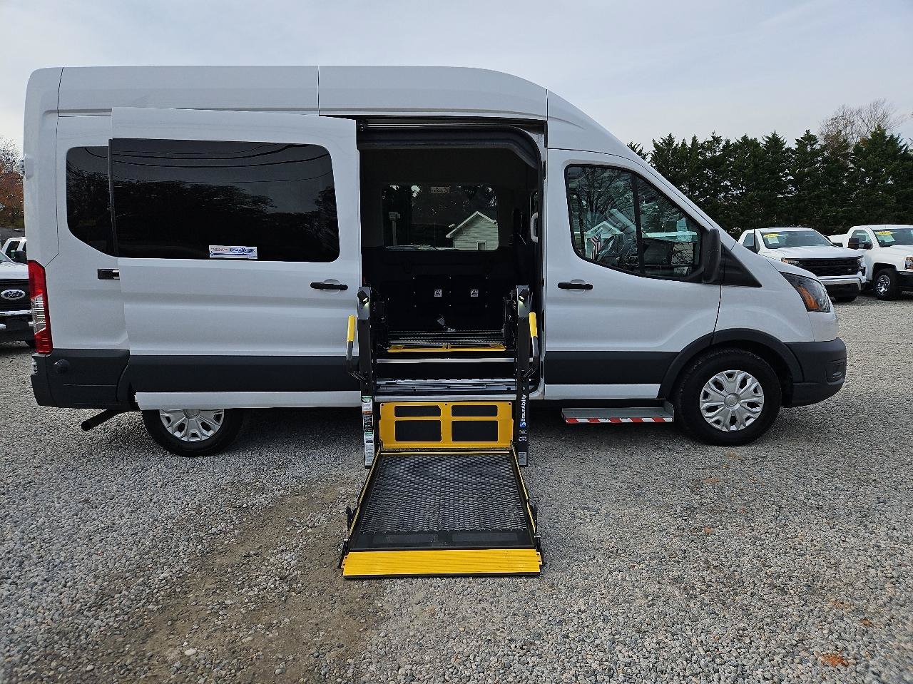 Used 2020 Ford Transit 350 XL RWD image 11
