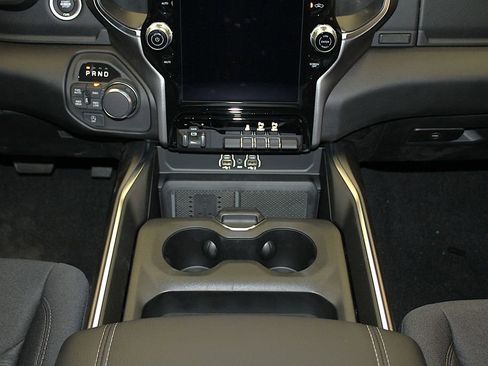 New 2026 RAM 1500 4x4 Crew Cab image 23