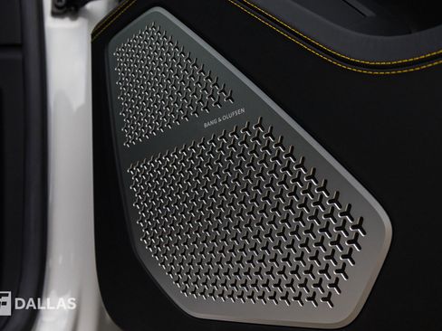 Used 2020 Lamborghini Urus image 39