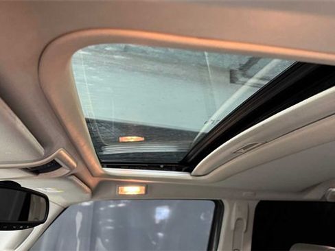 Used 2007 Jeep Commander Sport image 27