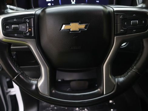 Used 2023 Chevrolet Suburban Premier image 20