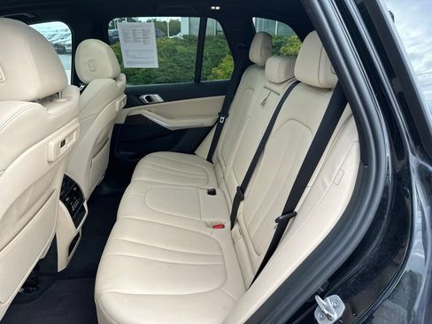 Used 2022 BMW X5 xDrive40i w/ Premium Package AWD/4WD image 26