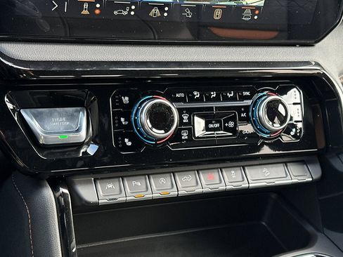 New 2026 GMC Sierra 1500 AT4 w/ AT4 Premium Package image 17