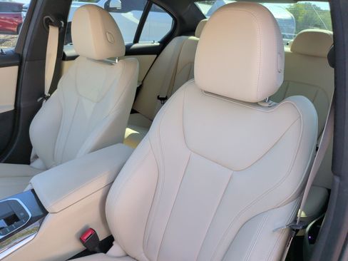Used 2019 BMW 330i Sedan w/ Driving Assistance Package RWD image 25