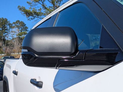 New 2026 Toyota Tundra SR5 w/ SR5 Convenience Package image 11