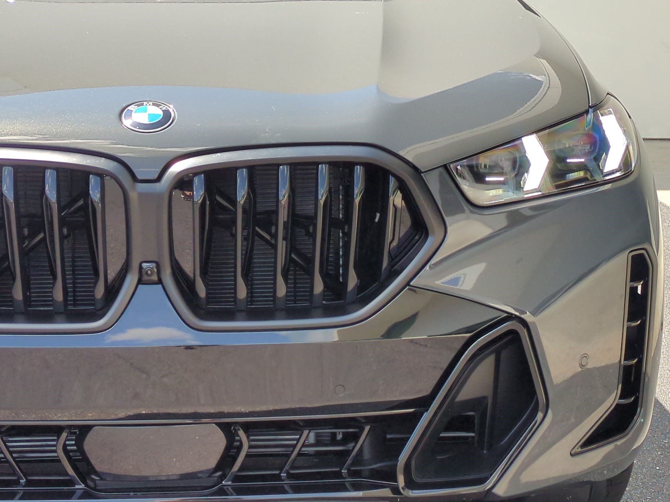New 2027 BMW X6 xDrive40i w/ Executive Package AWD/4WD image 5