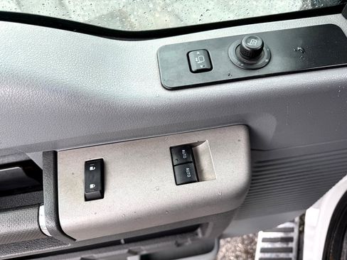 Used 2016 Ford F250 XLT w/ XLT Premium Package image 10