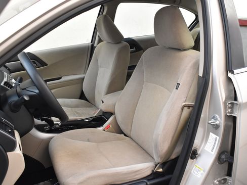 Used 2013 Honda Accord LX image 18