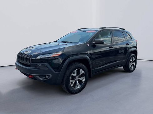 Used 2015 Jeep Cherokee Trailhawk w/ Comfort/Convenience Group AWD/4WD image 7