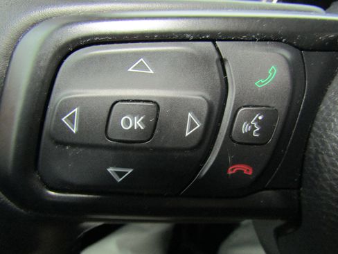 Used 2023 Jeep Wrangler Willys AWD/4WD image 20