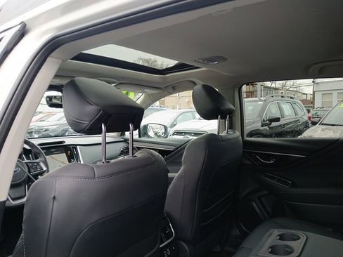 Used 2025 Subaru Outback Limited AWD/4WD image 25