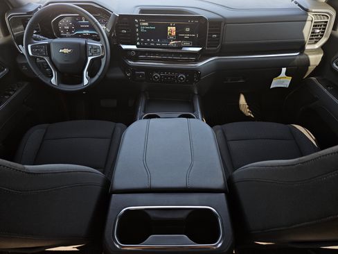 New 2025 Chevrolet Silverado 2500 LT w/ Z71 Chrome Sport Edition image 7