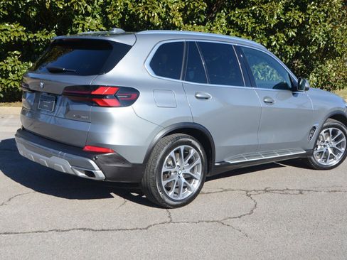 Used 2025 BMW X5 xDrive40i image 3