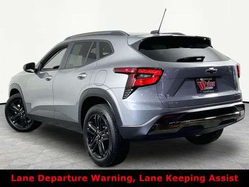 Used 2025 Chevrolet Trax ACTIV w/ Driver Confidence Package FWD image 4
