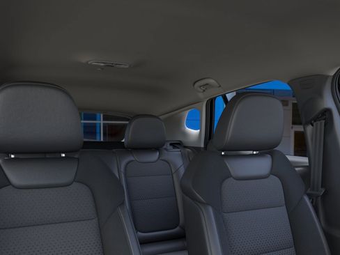 New 2026 Chevrolet Trax LT FWD image 24