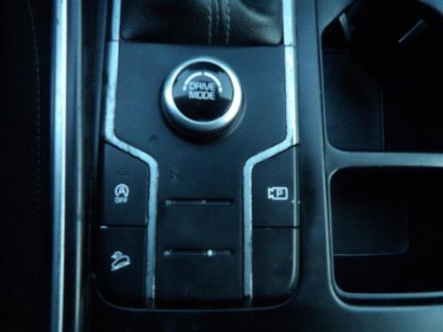 Used 2021 Kia Sorento LX image 19