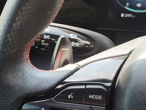 Certified 2023 Hyundai Elantra N Line image 26