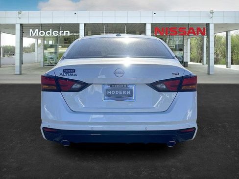 New 2025 Nissan Altima 2.5 SR image 4
