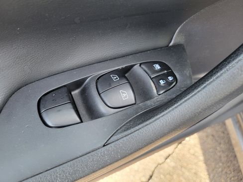 Used 2016 Nissan Altima 2.5 SV w/ Convenience Package image 19