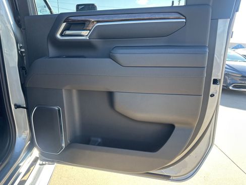 New 2026 GMC Sierra 2500 SLE w/ SLE Value Package; image 18