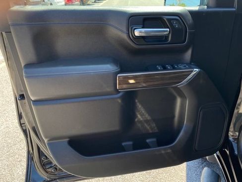 Used 2022 Chevrolet Silverado 1500 LT Trail Boss w/ Bed Protection Package AWD/4WD image 11