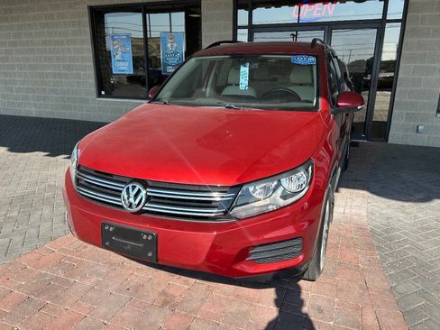 Used 2016 Volkswagen Tiguan S image 16