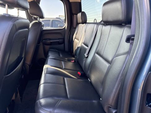 Used 2011 Chevrolet Silverado 2500 LT w/ Interior Plus Package image 18