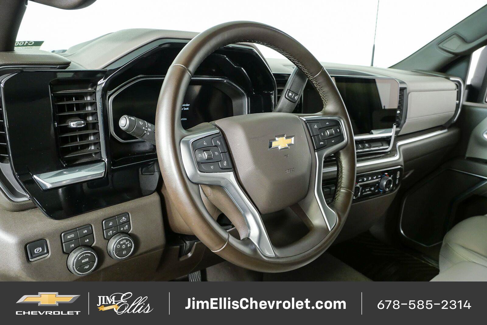 Used 2026 Chevrolet Silverado 2500 LTZ AWD/4WD image 4