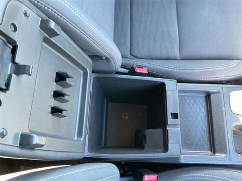 Used 2023 Nissan Frontier SV image 25