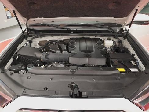 Certified 2022 Toyota 4Runner Limited image 9