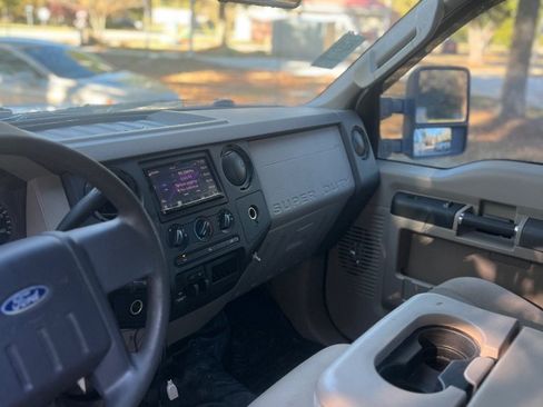 Used 2008 Ford F350 Lariat image 5