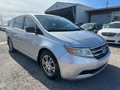 Used 2013 Honda Odyssey EX image 3