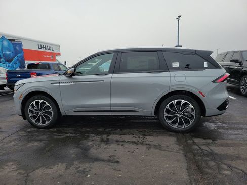 New 2026 Lincoln Nautilus Reserve image 7