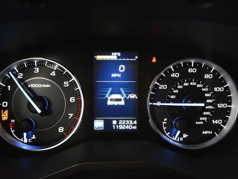 Used 2019 Subaru Ascent Limited image 18