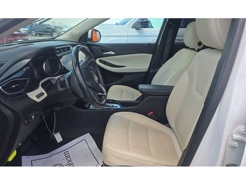 Used 2020 Buick Encore GX Essence w/ Experience Buick Package AWD/4WD image 5