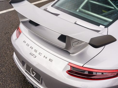 Used 2018 Porsche 911 GT3 image 9