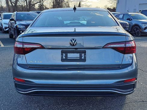 Used 2024 Volkswagen Jetta SE image 5