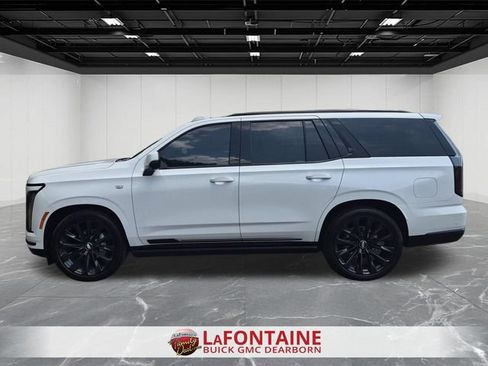 Used 2025 Cadillac Escalade Sport Platinum w/ LPO, ONYX Package AWD/4WD image 2