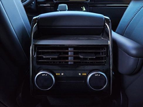 Used 2024 Land Rover Range Rover Sport Dynamic SE image 18