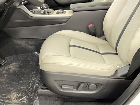 Certified 2025 MAZDA CX-90 3.3 Turbo w/ Preferred Package image 23