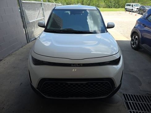 Certified 2024 Kia Soul EX FWD image 2
