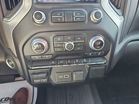 Used 2021 GMC Sierra 1500 Elevation w/ LPO, Elevation Black Package AWD/4WD image 18