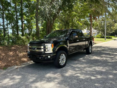 Used 2019 Ford F350 Limited AWD/4WD image 6