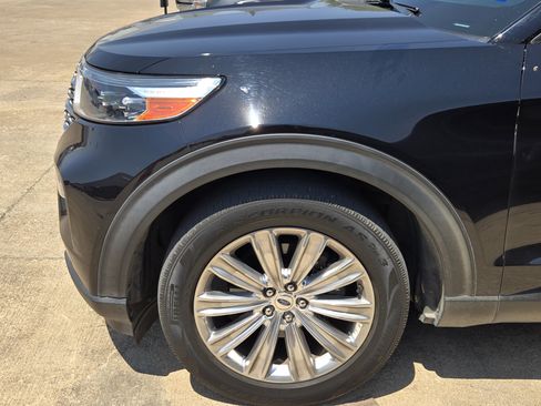 Used 2021 Ford Explorer Limited w/ Equipment Group 301A RWD image 8