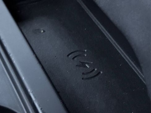 Used 2023 Land Rover Defender 90 S image 36